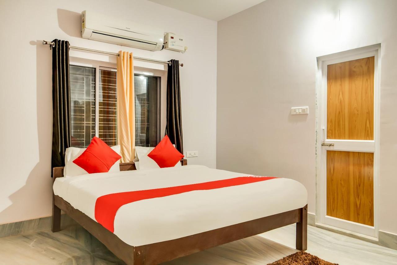 Flagship Morya Classic Hotel Khandagiri Kültér fotó
