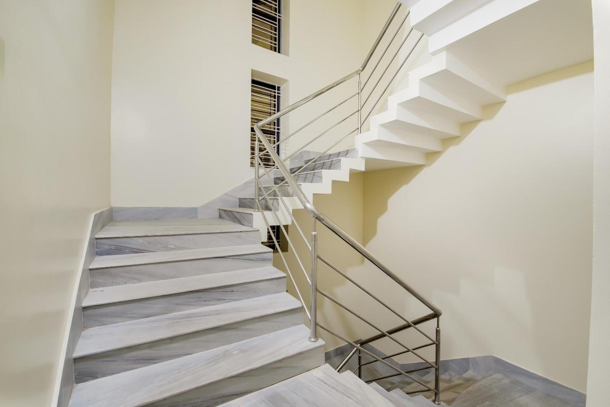 Flagship Morya Classic Hotel Khandagiri Kültér fotó