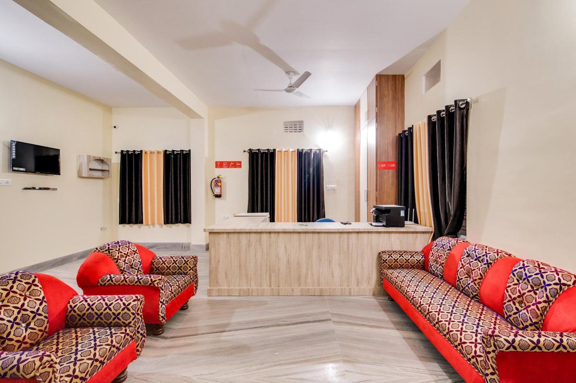 Flagship Morya Classic Hotel Khandagiri Kültér fotó