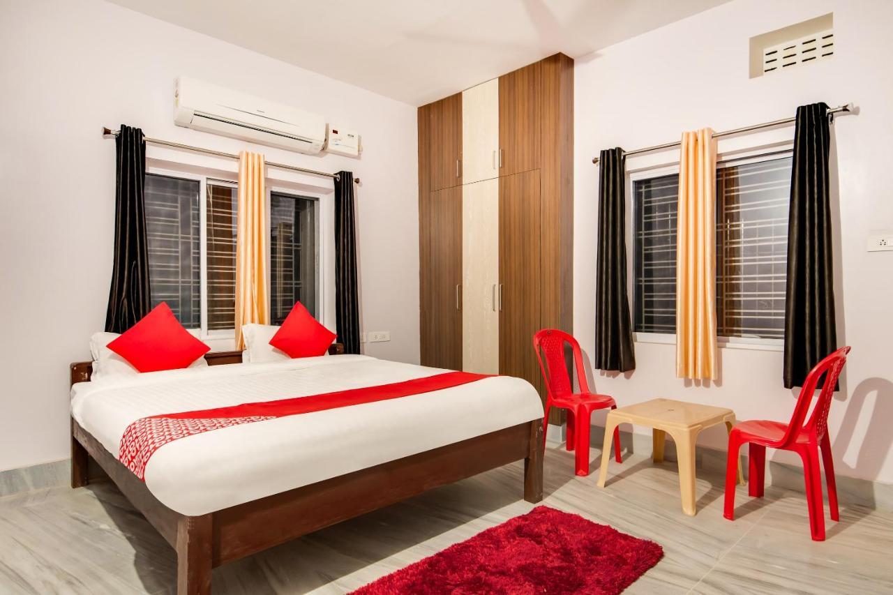Flagship Morya Classic Hotel Khandagiri Kültér fotó