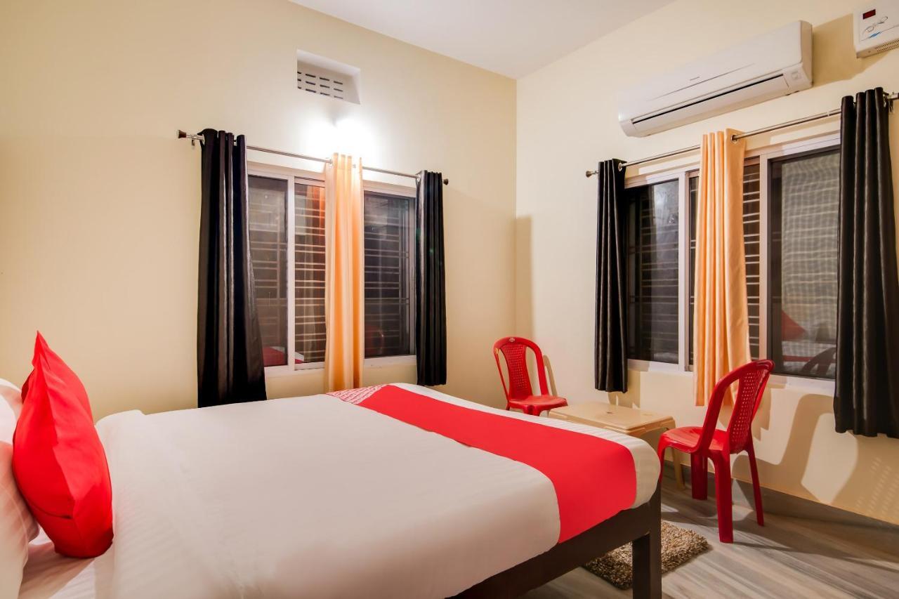 Flagship Morya Classic Hotel Khandagiri Kültér fotó